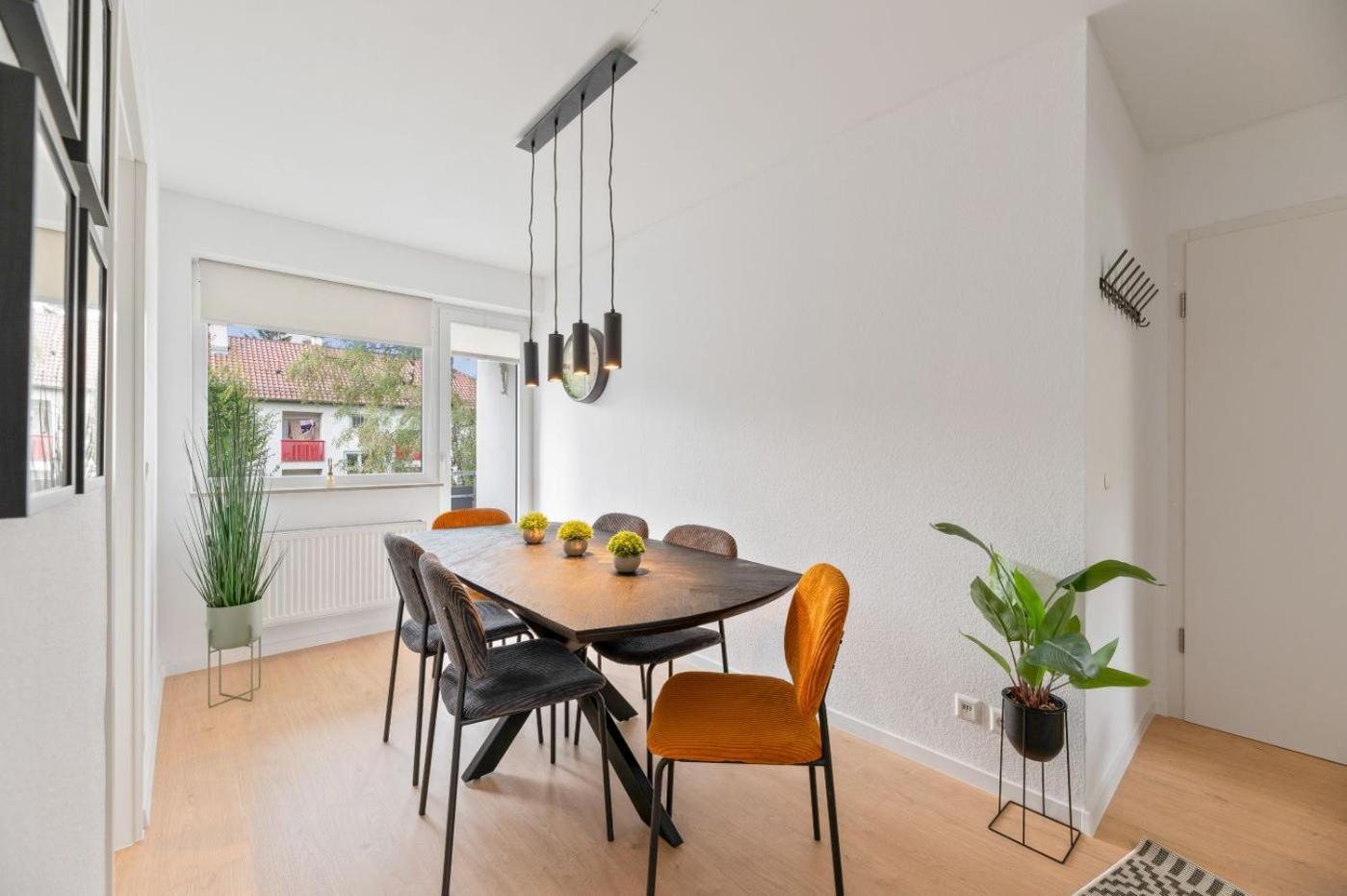 Westside Flat - 5Min To Downtown Apartment Ludwigsburg Luaran gambar