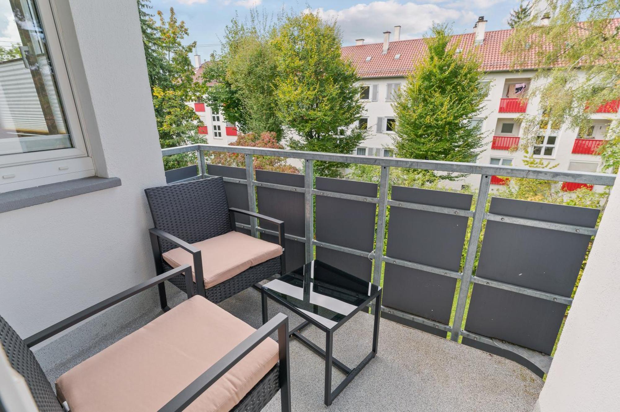 Westside Flat - 5Min To Downtown Apartment Ludwigsburg Luaran gambar